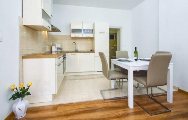 Apartman Darija 2 Podstrana Zewnętrze zdjęcie